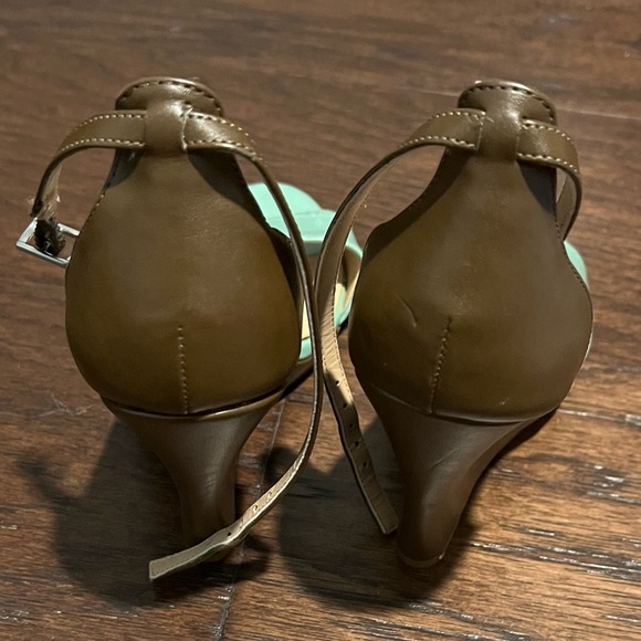 The Limited Wedge Turquoise Sandals Size 6.5 - Picture 3 of 5